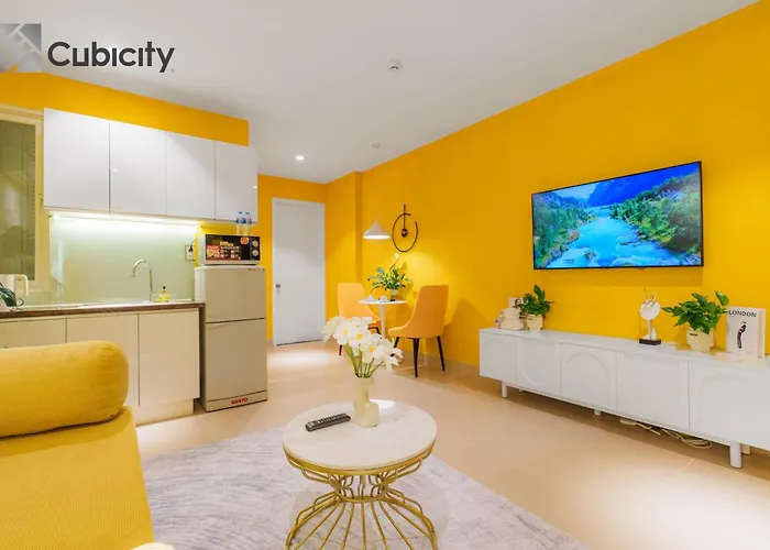 Cubicity Metro House