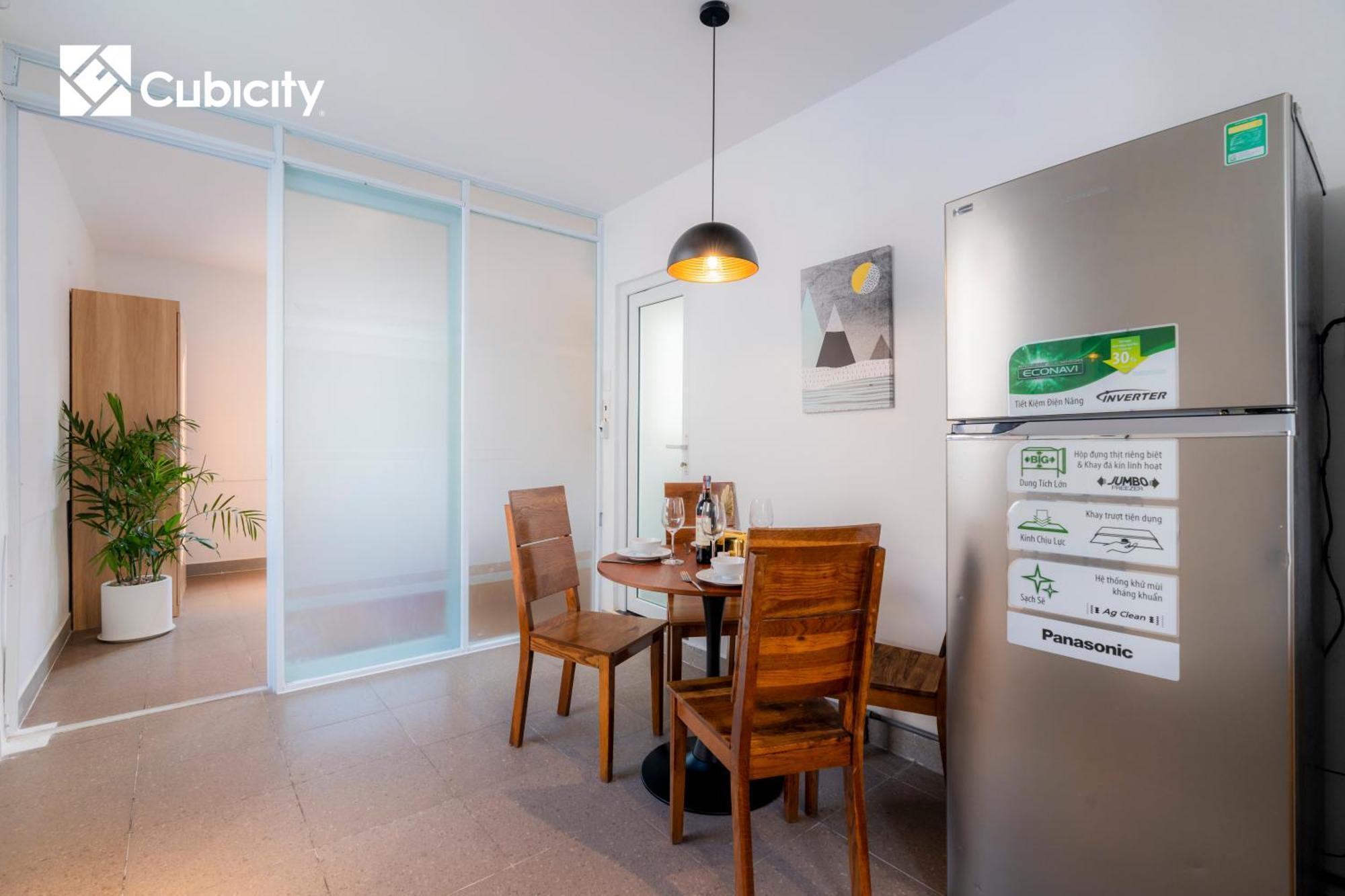 Cubicity Metro House